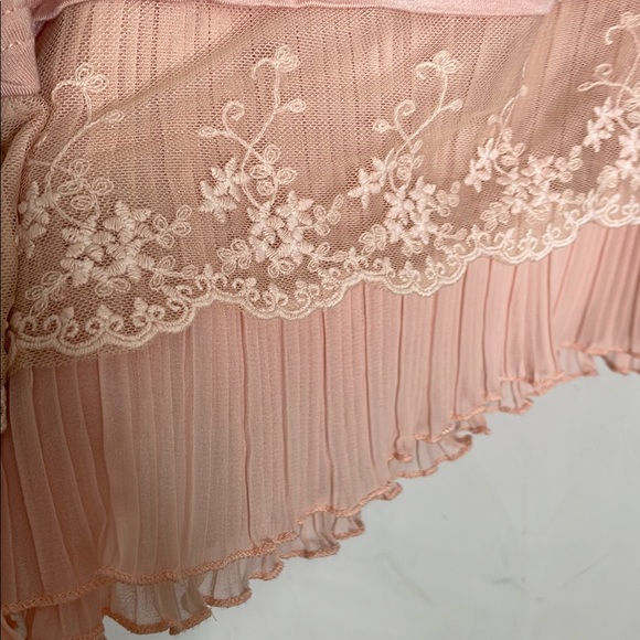Y2K Pink Pleated Lace Trim Layering‎ Tank Top - Picture 3 of 6